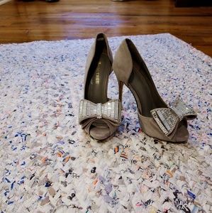 BIG TREE GORGEOUS Heels..